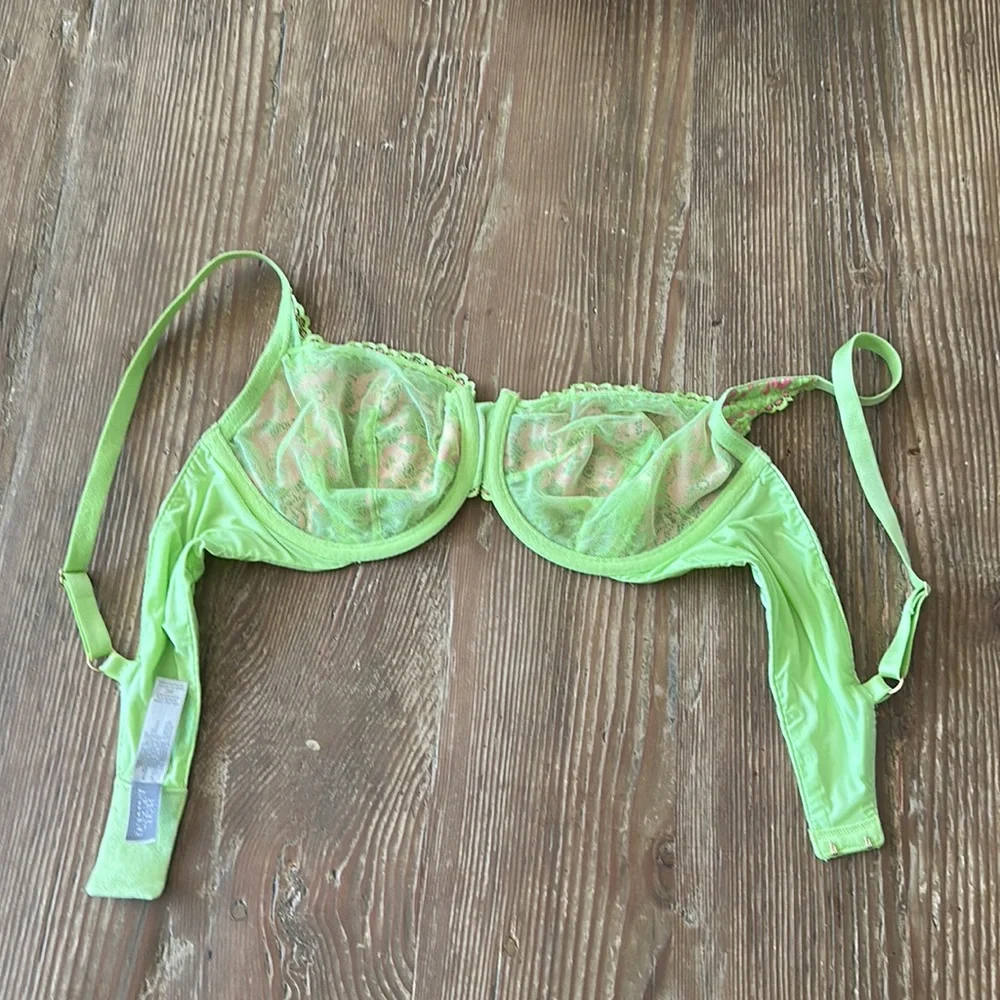 Victoria’s Secret lime green pink unlined Lacey bra 36C